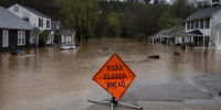Image: Houses in Frankfort, Kentucky, flood.